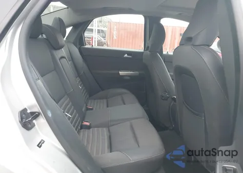 2010 Volvo S40 2.4I z USA, uszkodzony, nr VIN YV1390MS7A2493545